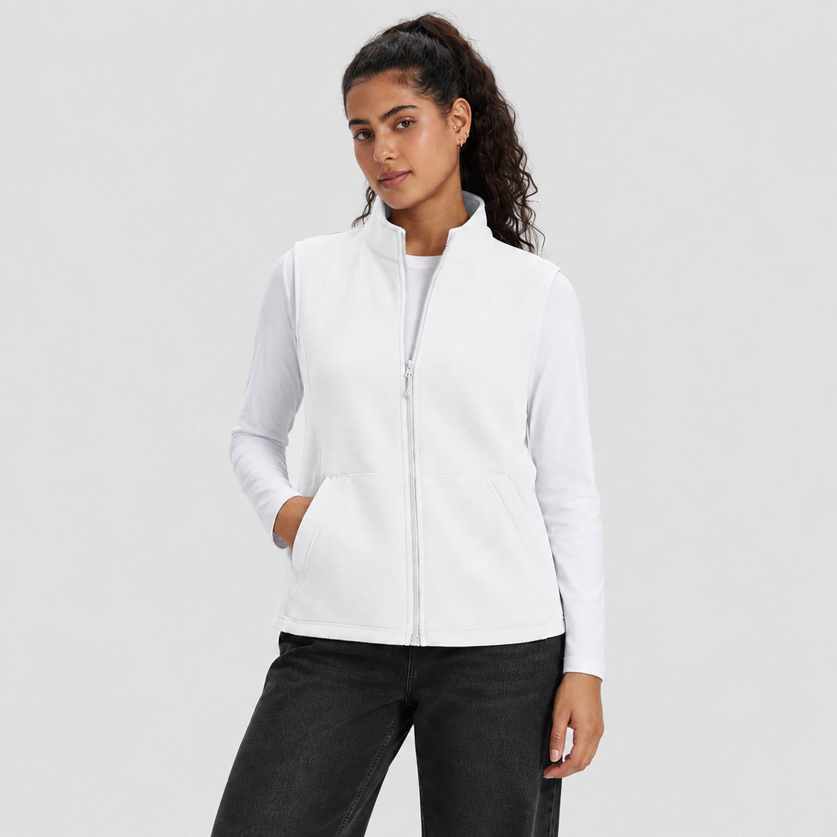 Women's Fleece Vest Lightweight Zip Up Sleeveless Warm Layer with Pockets