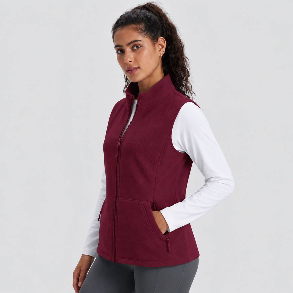 Women's Fleece Vest Lightweight Zip Up Sleeveless Warm Layer with Pockets