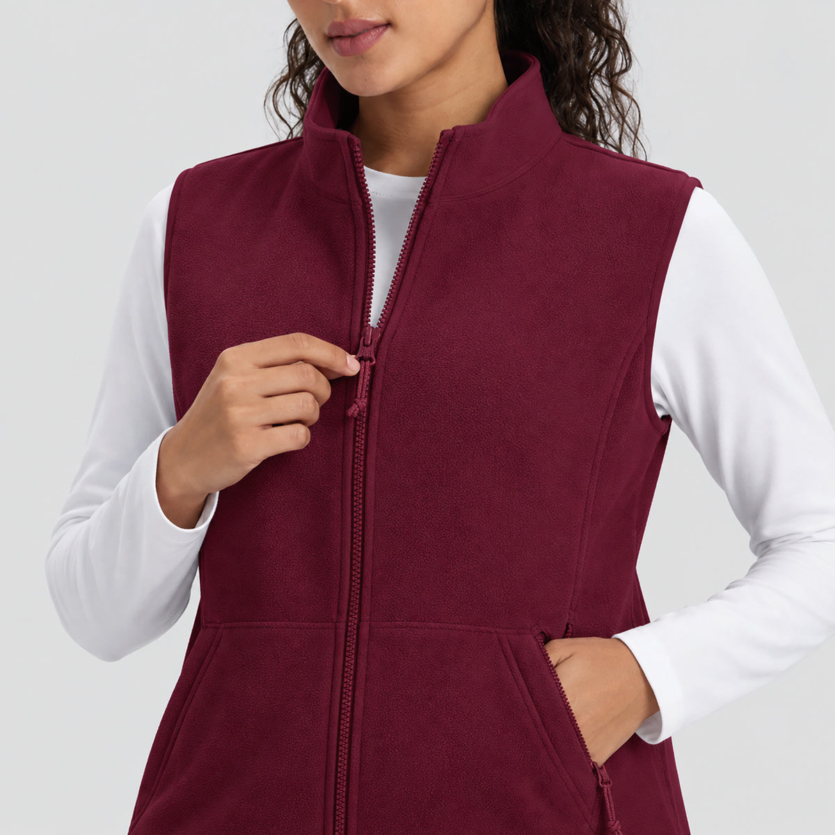 Women's Fleece Vest Lightweight Zip Up Sleeveless Warm Layer with Pockets