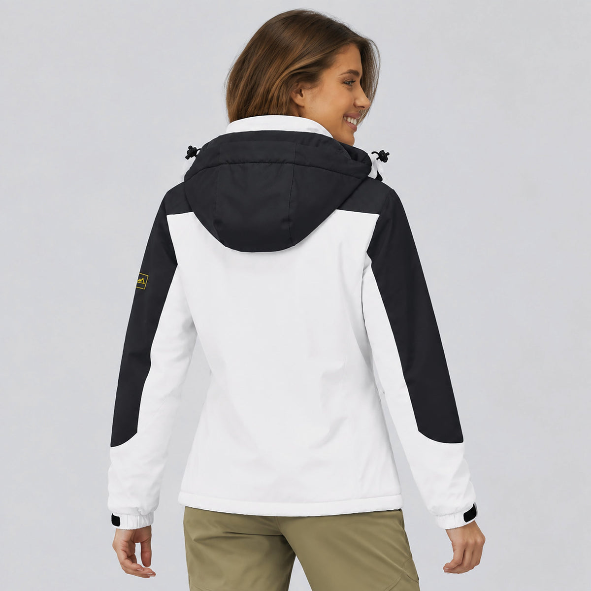 White Black MAGCOMSEN Women's Water-Resistant Fleece Ski Jacket with 4 Pockets in #Color_White Black