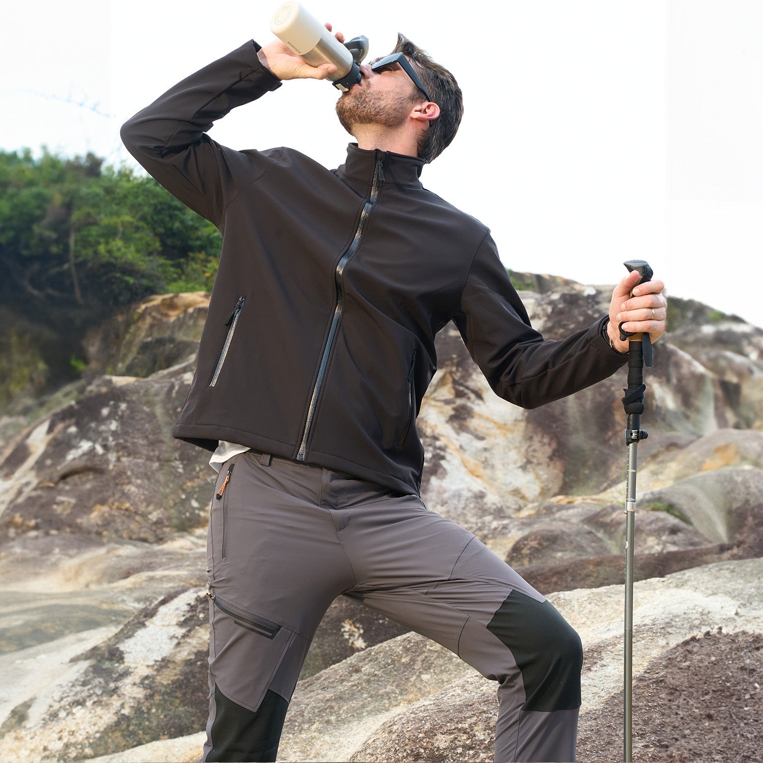 Black Men's Fleece-Lined Softshell Jacket, Waterproof & Windproof - MAGCOMSEN