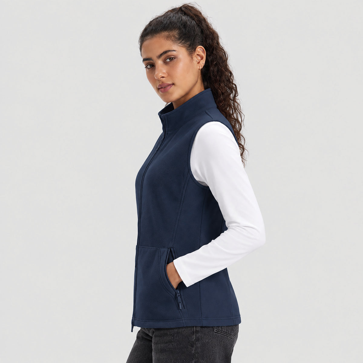 Women's Fleece Vest Lightweight Zip Up Sleeveless Warm Layer with Pockets