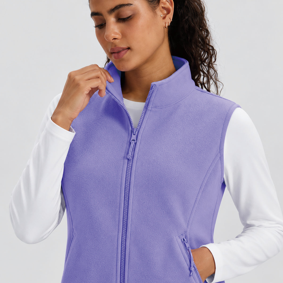 Women's Fleece Vest Lightweight Zip Up Sleeveless Warm Layer with Pockets