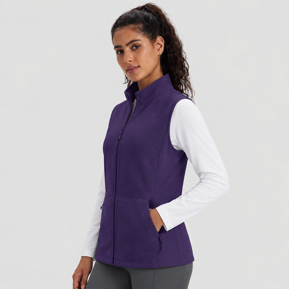 Women's Fleece Vest Lightweight Zip Up Sleeveless Warm Layer with Pockets