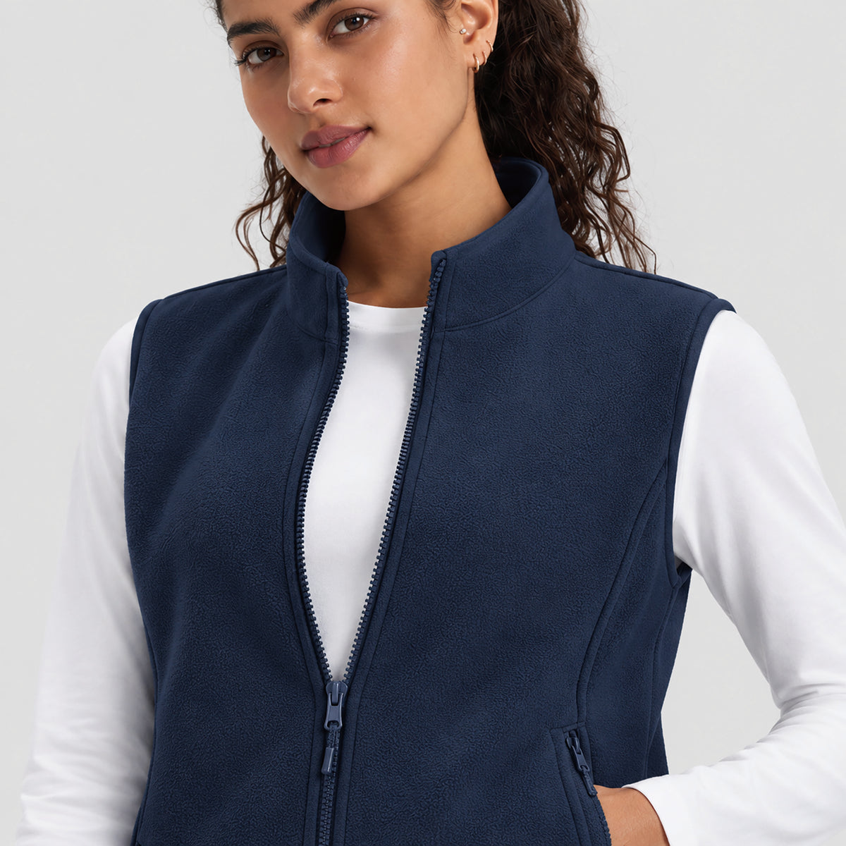 Women's Fleece Vest Lightweight Zip Up Sleeveless Warm Layer with Pockets